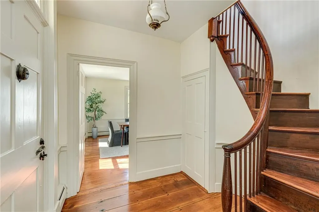 651 Natick Avenue Cranston RI 02921