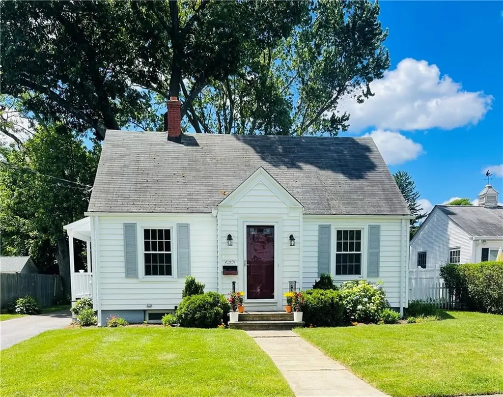 118 Chapmans Avenue Warwick RI 02886