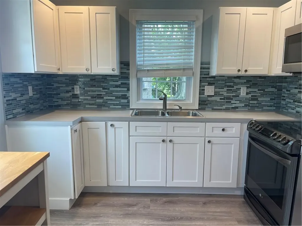 118 Chapmans Avenue Warwick RI 02886