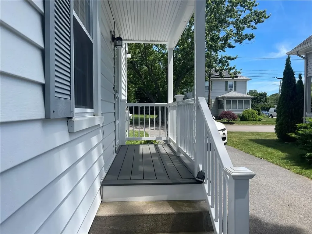 118 Chapmans Avenue Warwick RI 02886