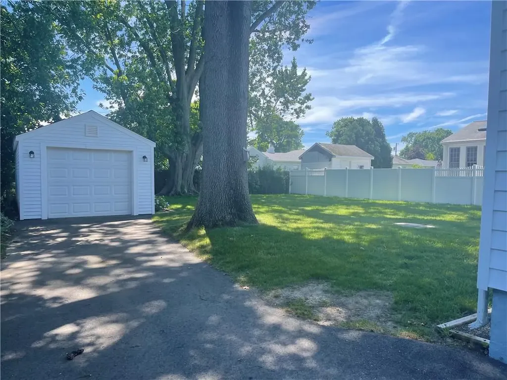 118 Chapmans Avenue Warwick RI 02886