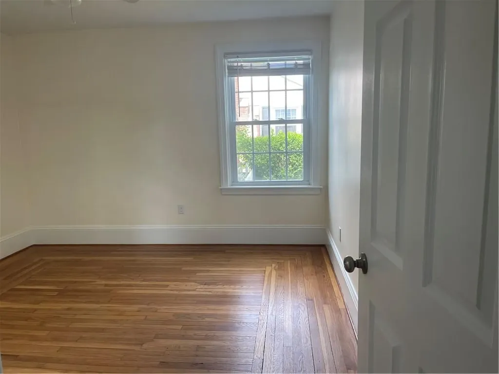 118 Chapmans Avenue Warwick RI 02886