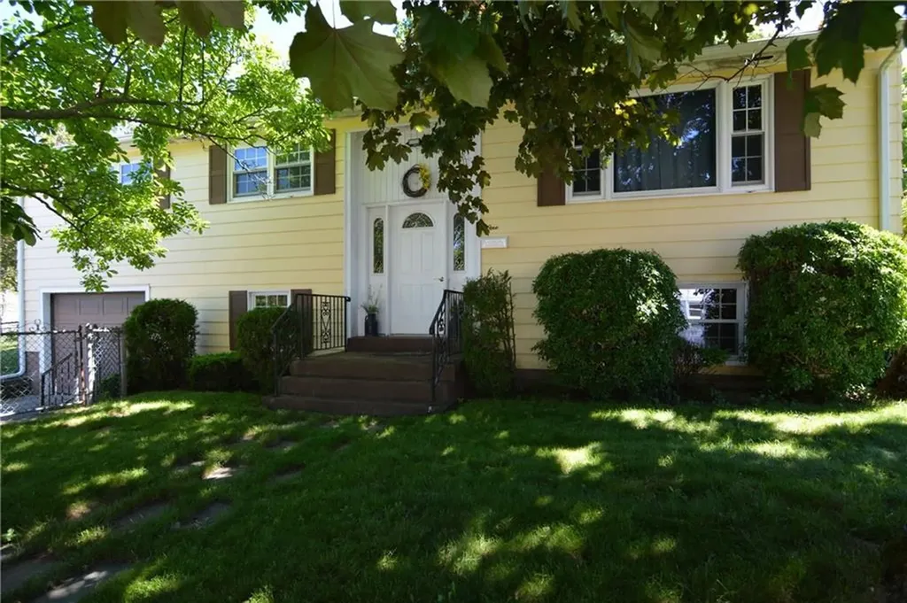 1 Homes Street North Providence RI 02904