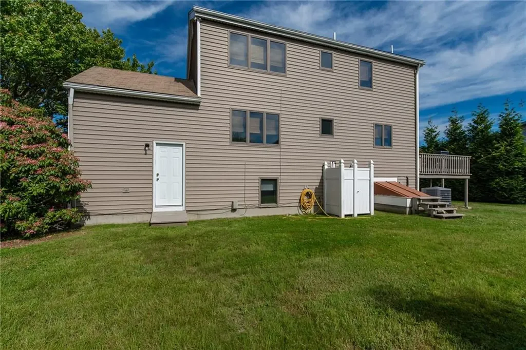 49 White Swan Drive Narragansett RI 02882