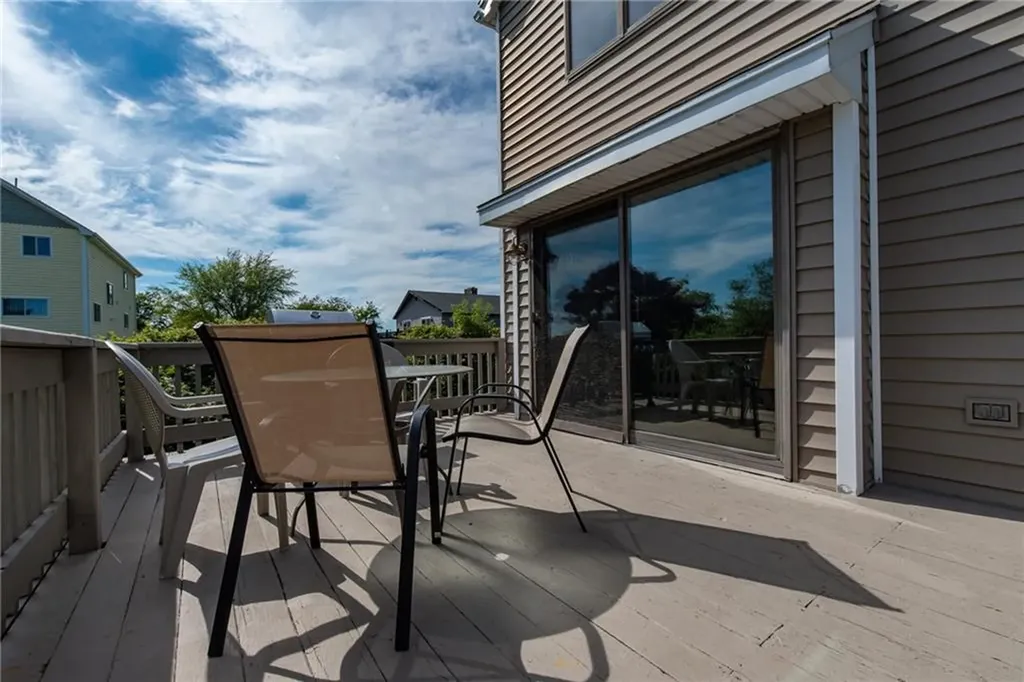 49 White Swan Drive Narragansett RI 02882