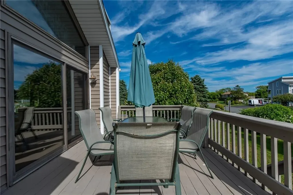49 White Swan Drive Narragansett RI 02882