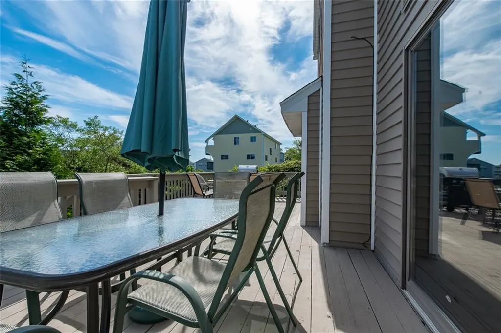49 White Swan Drive Narragansett RI 02882