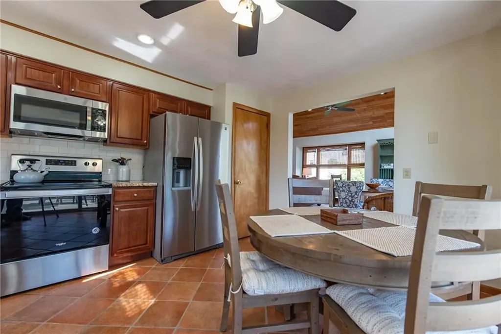 49 White Swan Drive Narragansett RI 02882