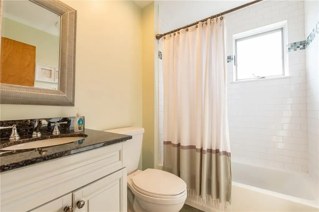 49 White Swan Drive Narragansett RI 02882