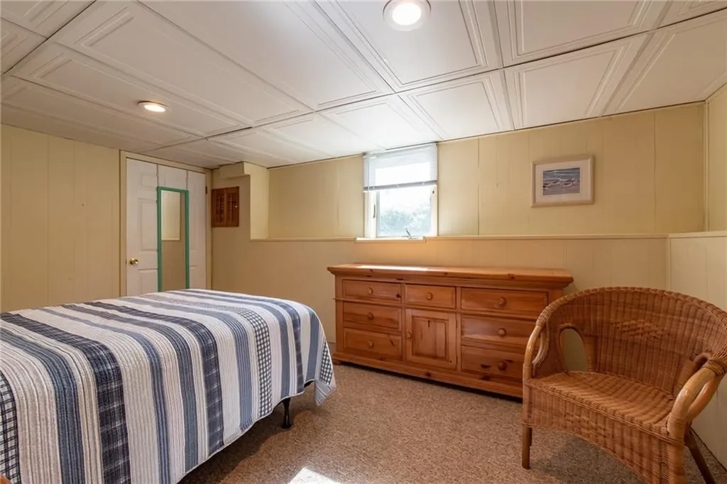 49 White Swan Drive Narragansett RI 02882