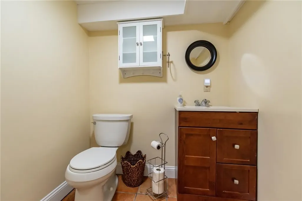 49 White Swan Drive Narragansett RI 02882