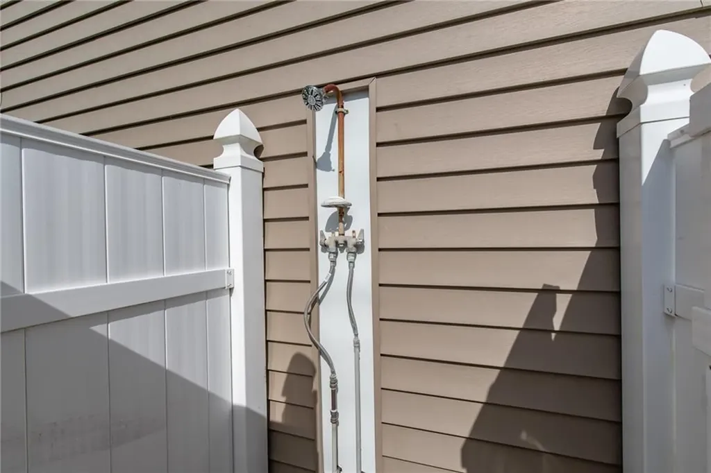 49 White Swan Drive Narragansett RI 02882
