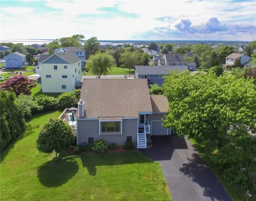 49 White Swan Drive Narragansett RI 02882