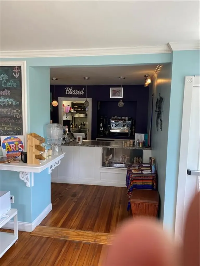 60 Maple Avenue Barrington RI 02806