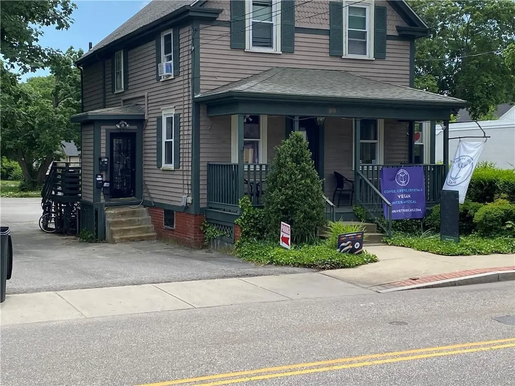 60 Maple Avenue Barrington RI 02806