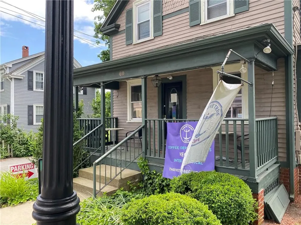 60 Maple Avenue Barrington RI 02806