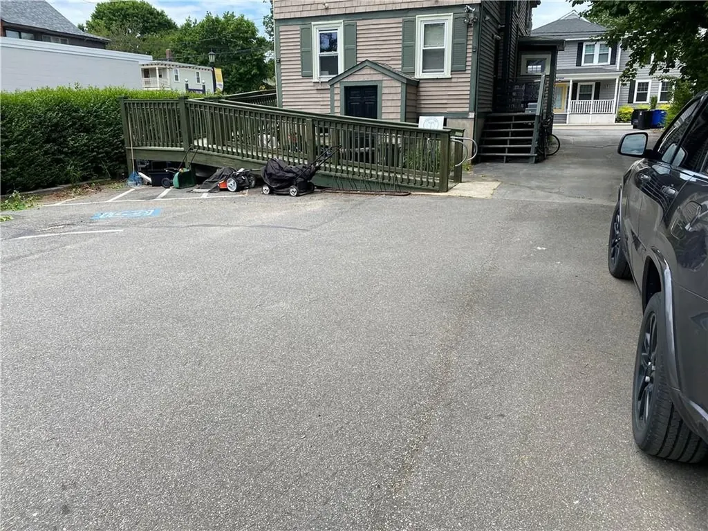 60 Maple Avenue Barrington RI 02806
