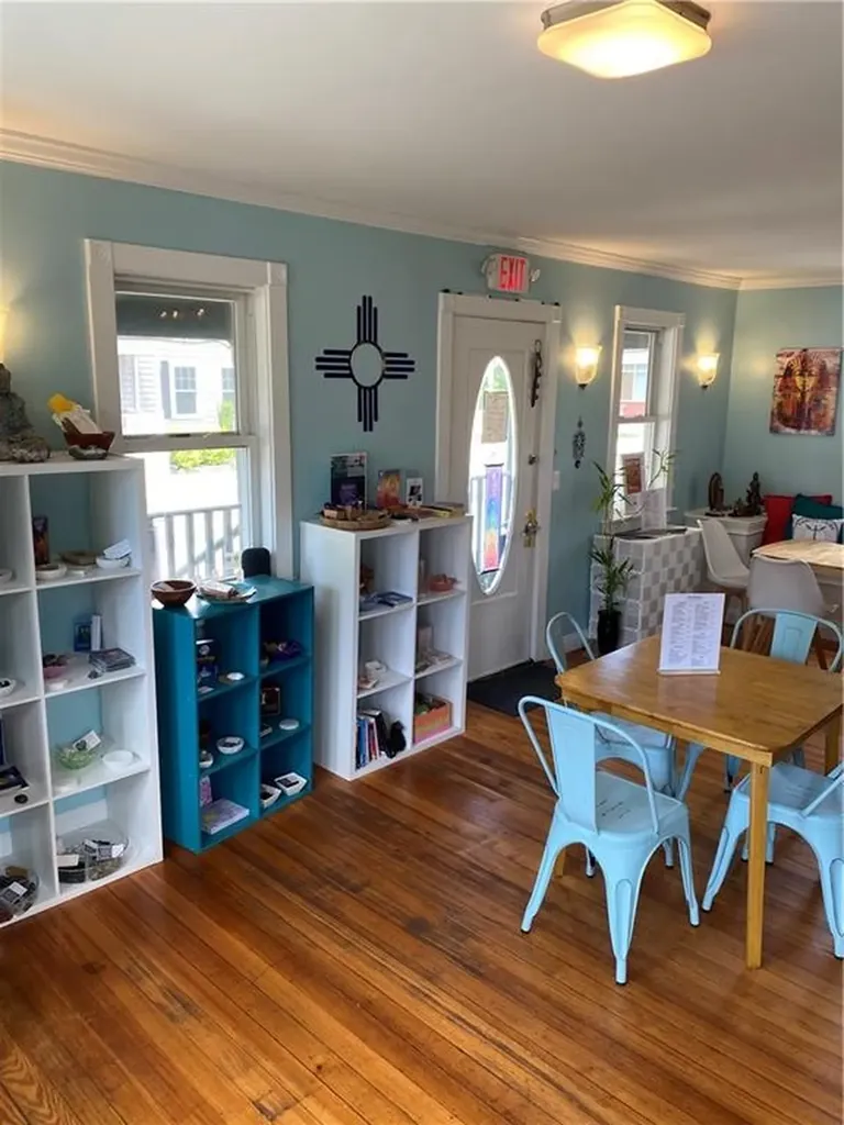 60 Maple Avenue Barrington RI 02806