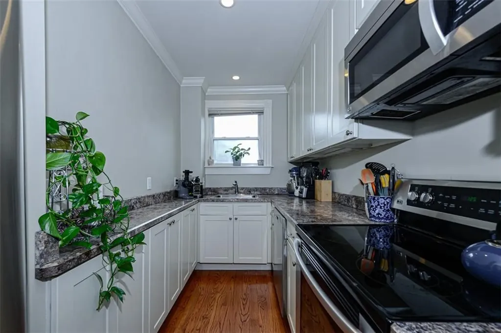 401 Broadway Newport RI 02840