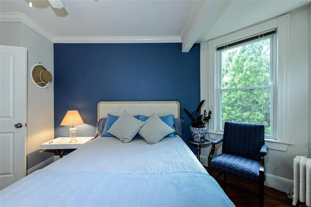 401 Broadway Newport RI 02840