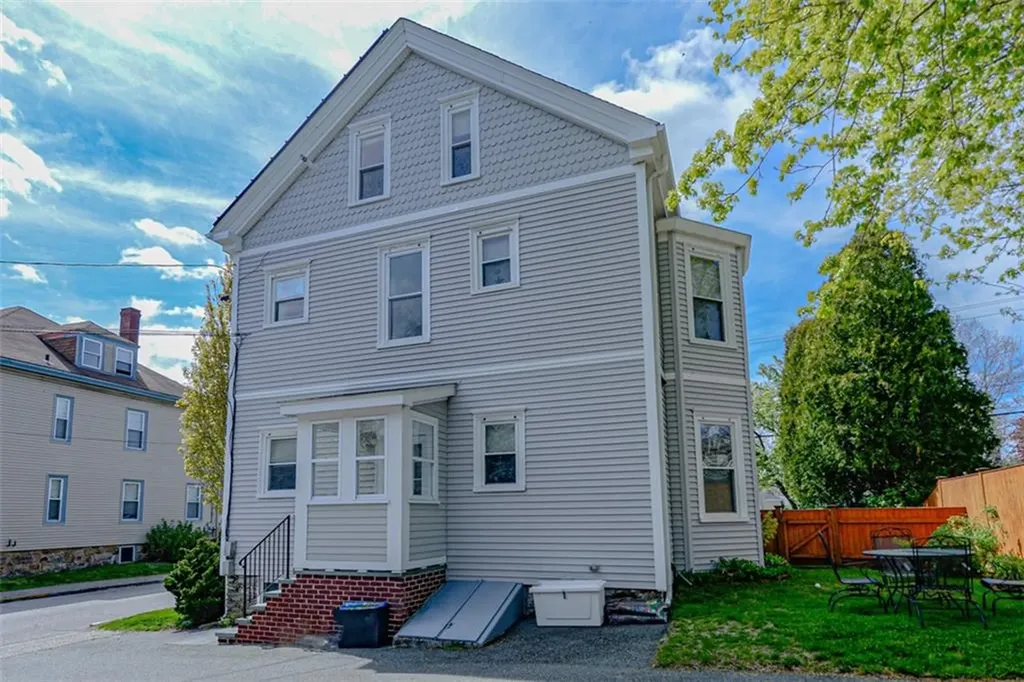 401 Broadway Newport RI 02840