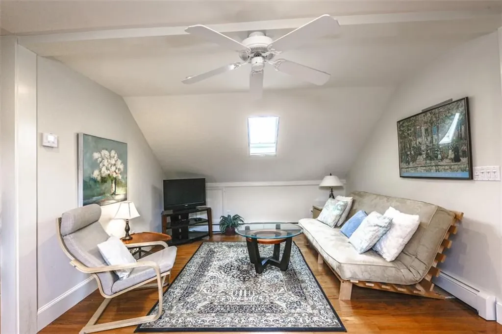 401 Broadway Newport RI 02840