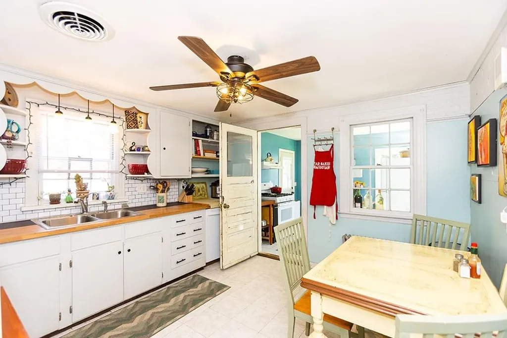 103 Speck Avenue Cranston RI 02910