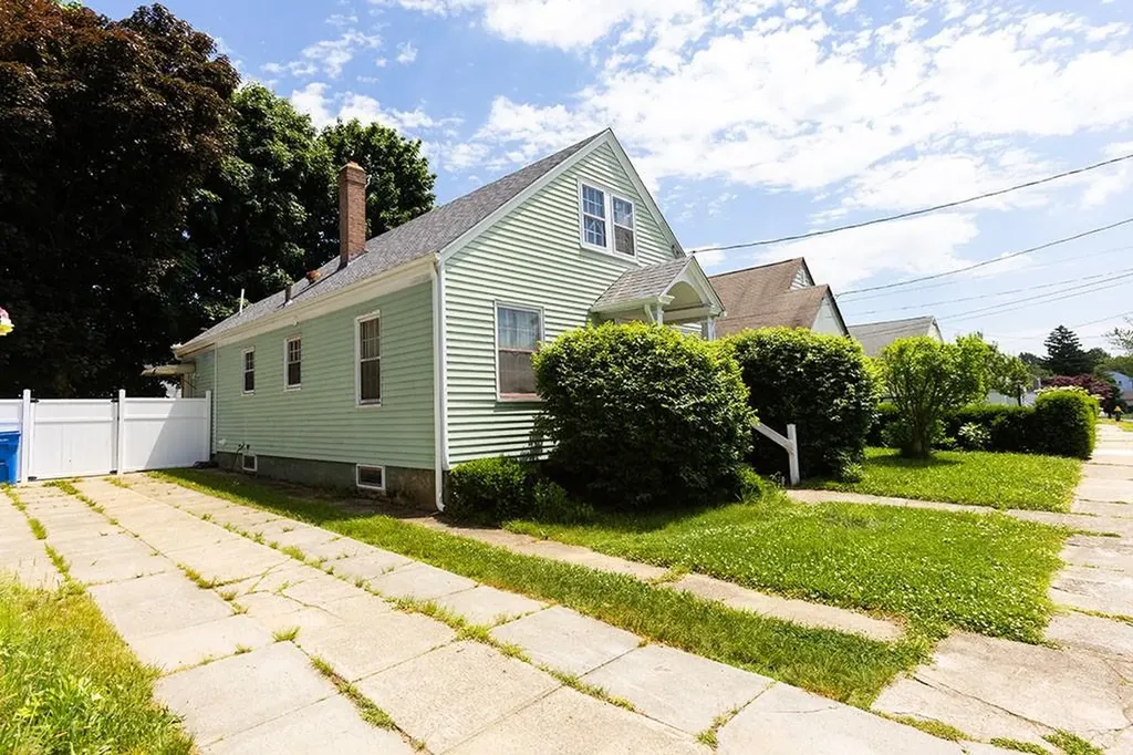 103 Speck Avenue Cranston RI 02910