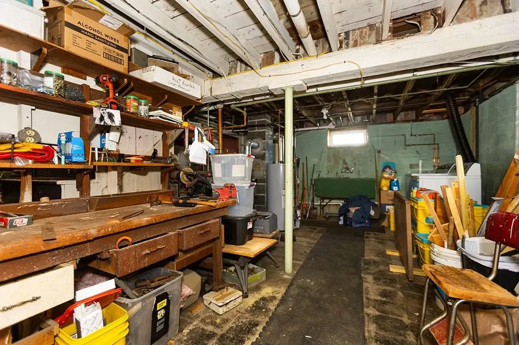 103 Speck Avenue Cranston RI 02910