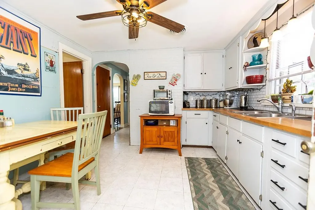 103 Speck Avenue Cranston RI 02910