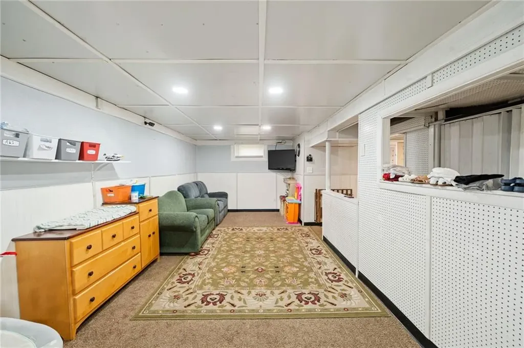 81 Rosemere Road Pawtucket RI 02861