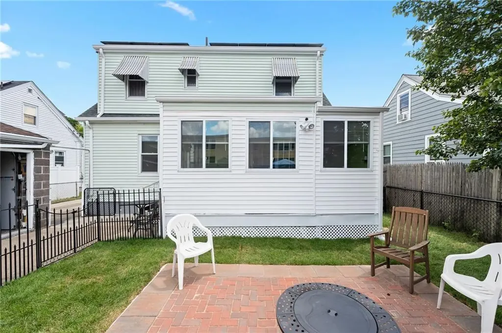 81 Rosemere Road Pawtucket RI 02861