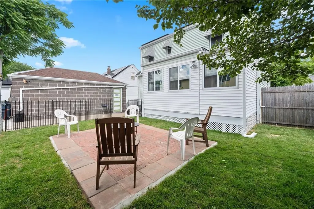 81 Rosemere Road Pawtucket RI 02861