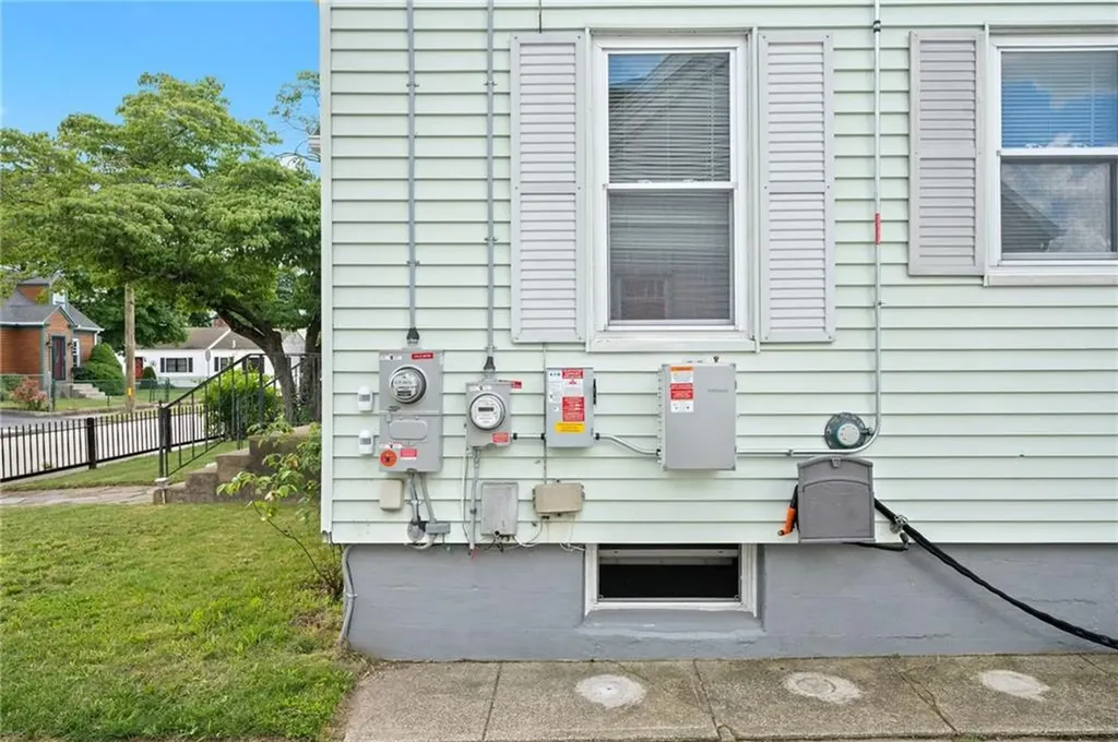 81 Rosemere Road Pawtucket RI 02861