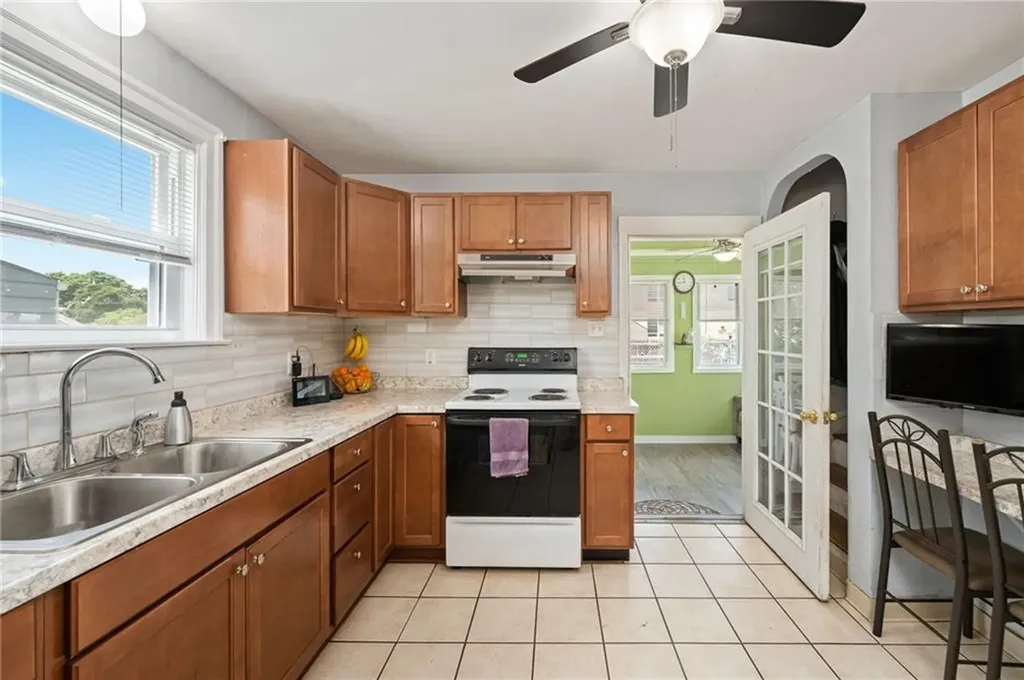 81 Rosemere Road Pawtucket RI 02861