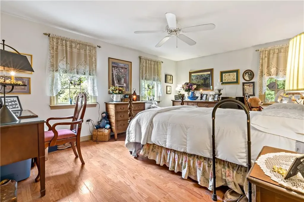 6 Chester Avenue Bristol RI 02809