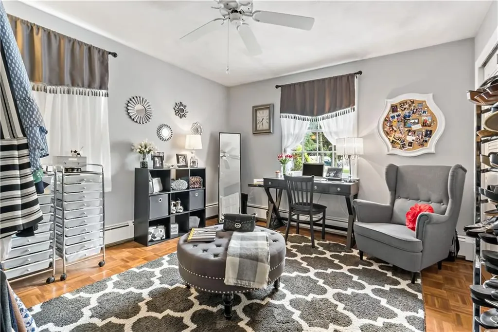 6 Chester Avenue Bristol RI 02809