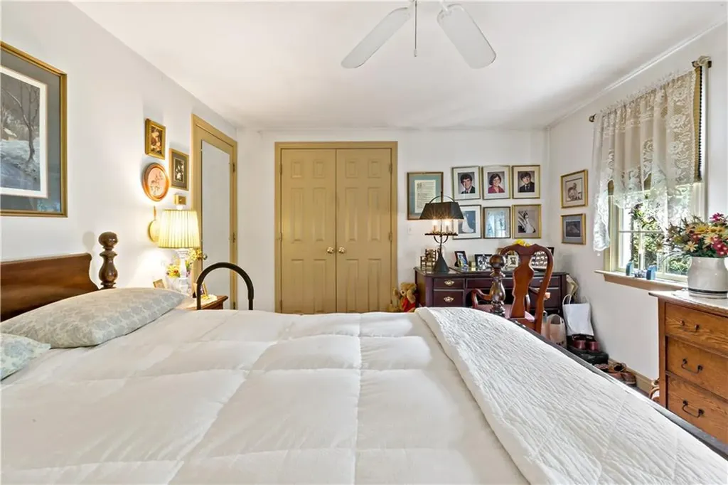 6 Chester Avenue Bristol RI 02809