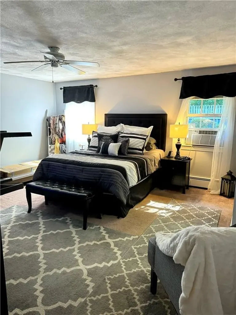 6 Chester Avenue Bristol RI 02809