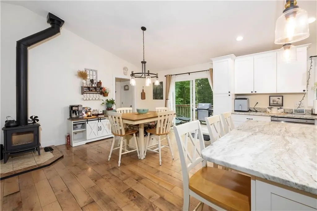 149 North Road Hopkinton RI 02833
