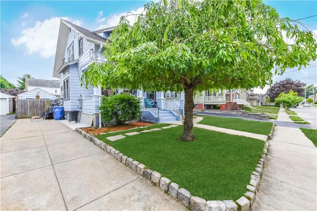 20 Concord Avenue Cranston RI 02910
