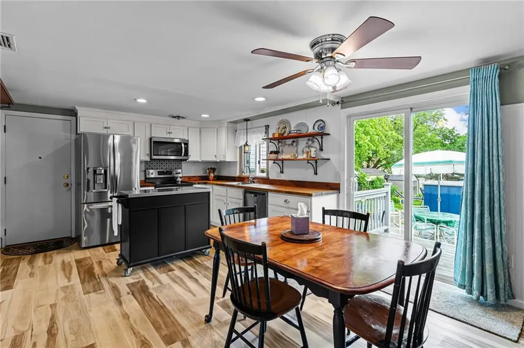 24 Apollo Street Warwick RI 02888