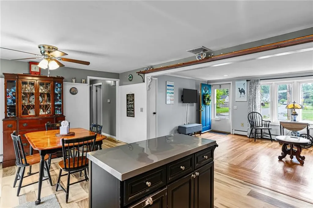 24 Apollo Street Warwick RI 02888