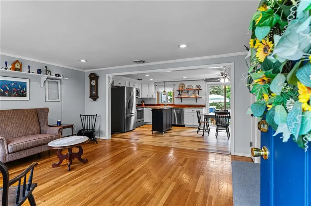 24 Apollo Street Warwick RI 02888