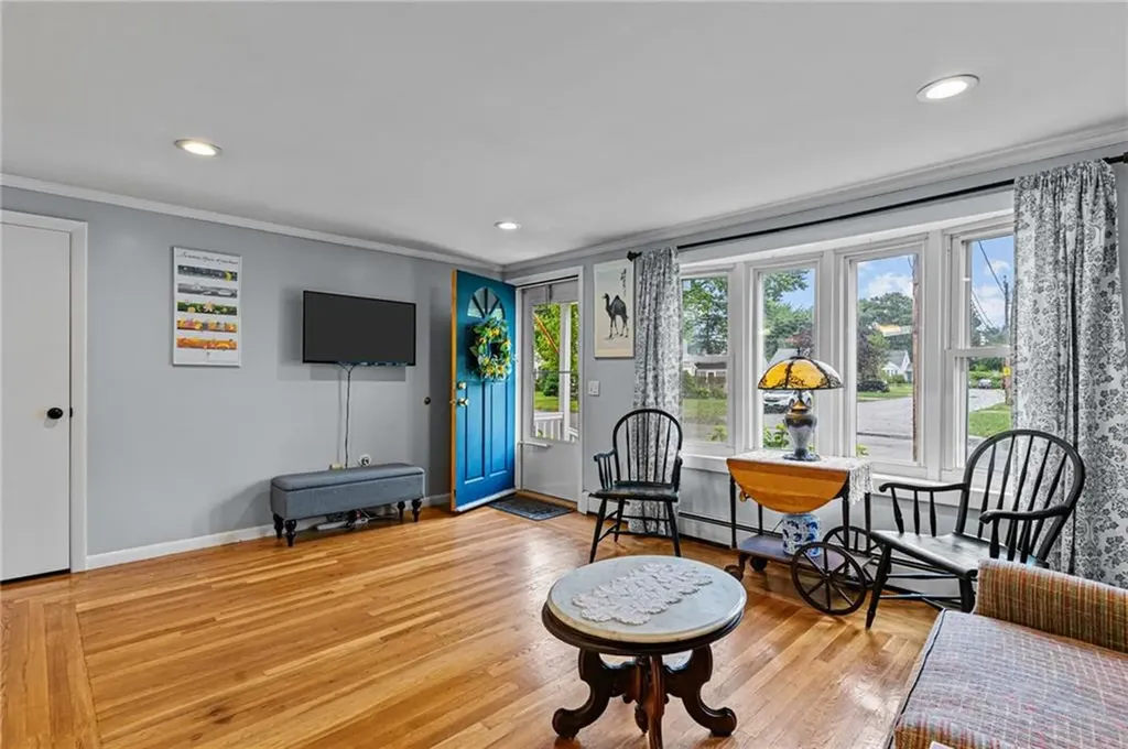 24 Apollo Street Warwick RI 02888