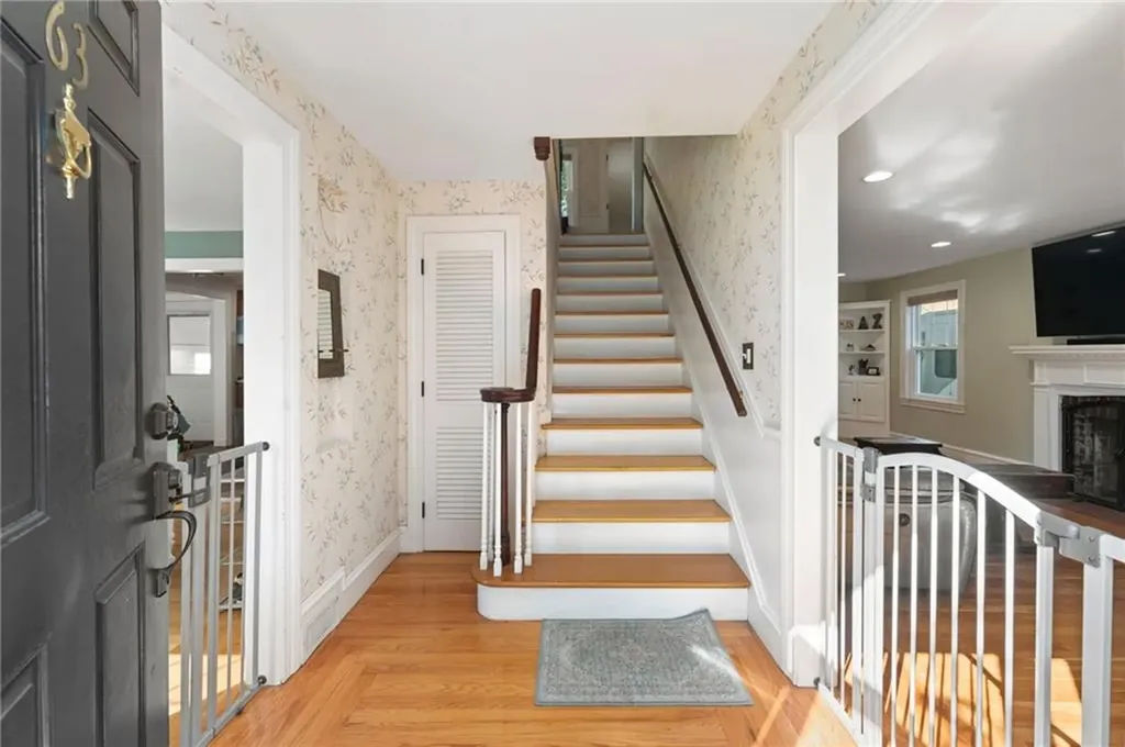 63 Mauran Street Cranston RI 02910