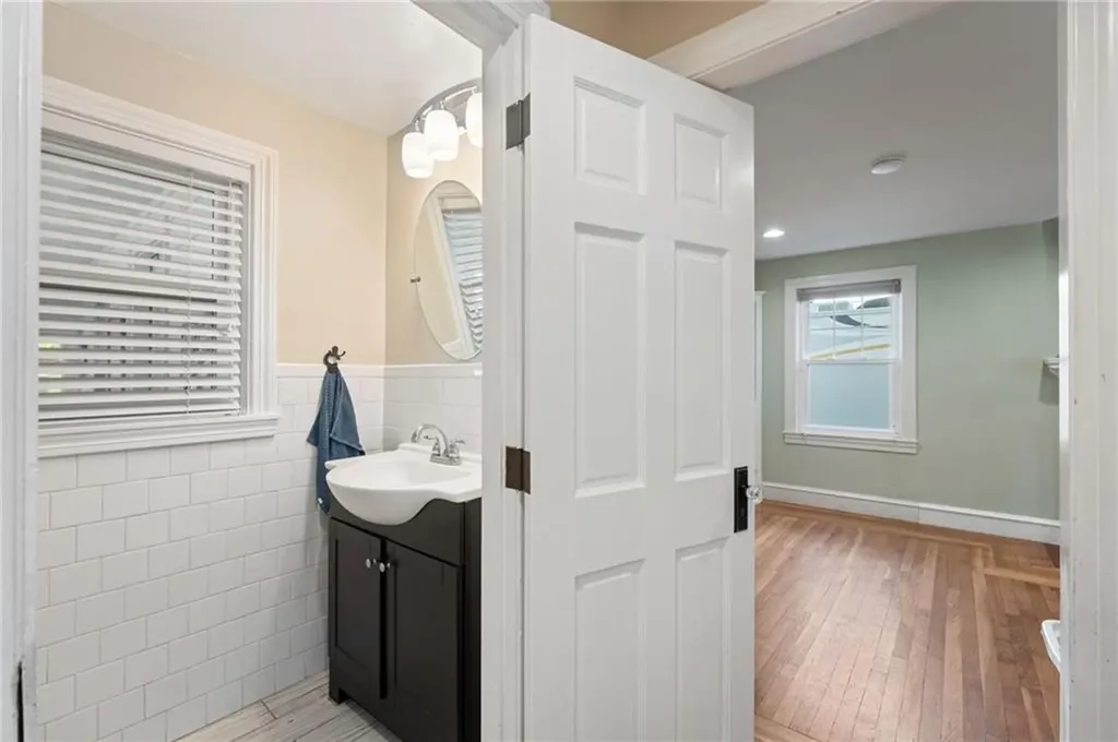 63 Mauran Street Cranston RI 02910