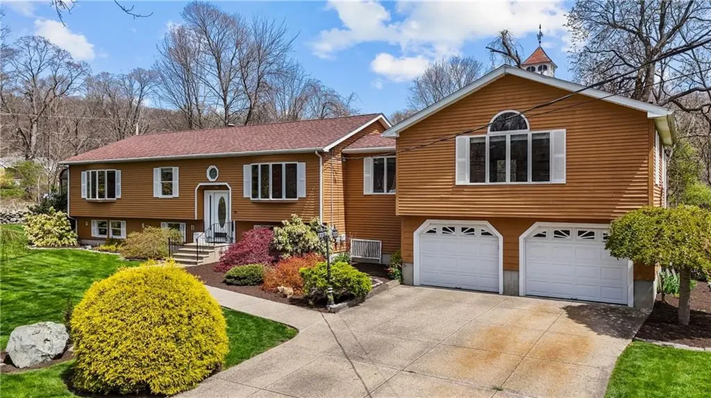 211 Scott Road Cumberland RI 02864