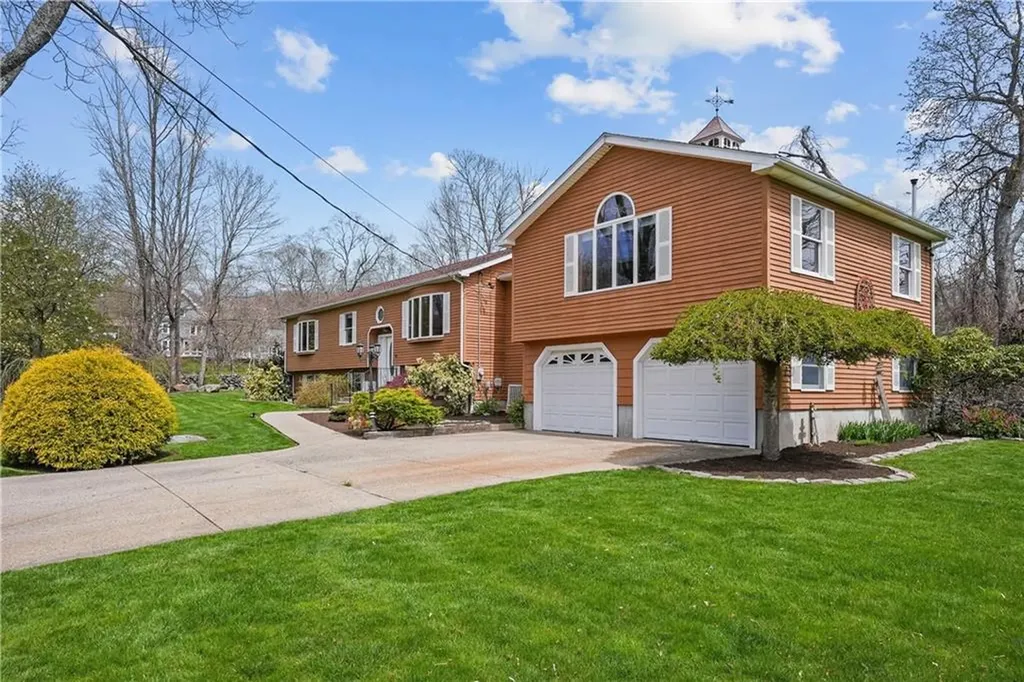 211 Scott Road Cumberland RI 02864