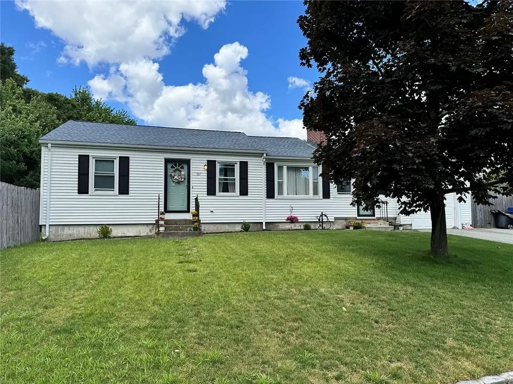 107 Knowles Drive Warwick RI 02888